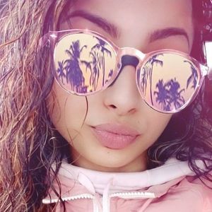 Meet your Posher, Cheryl